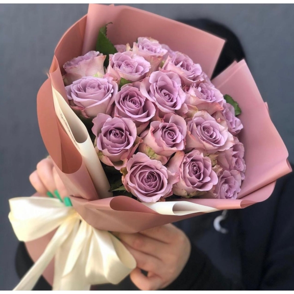 Buchet cu trandafiri (19 trandafiri)